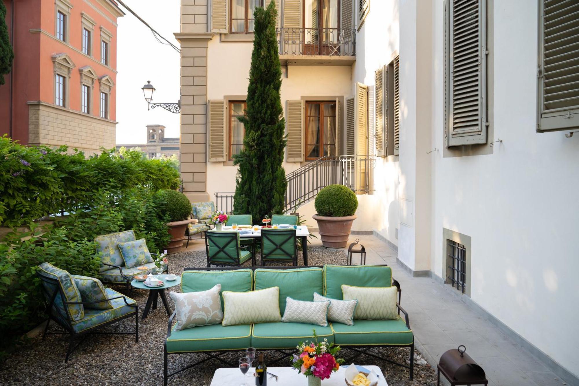 Serristori Palace Residence Флоренция Экстерьер фото