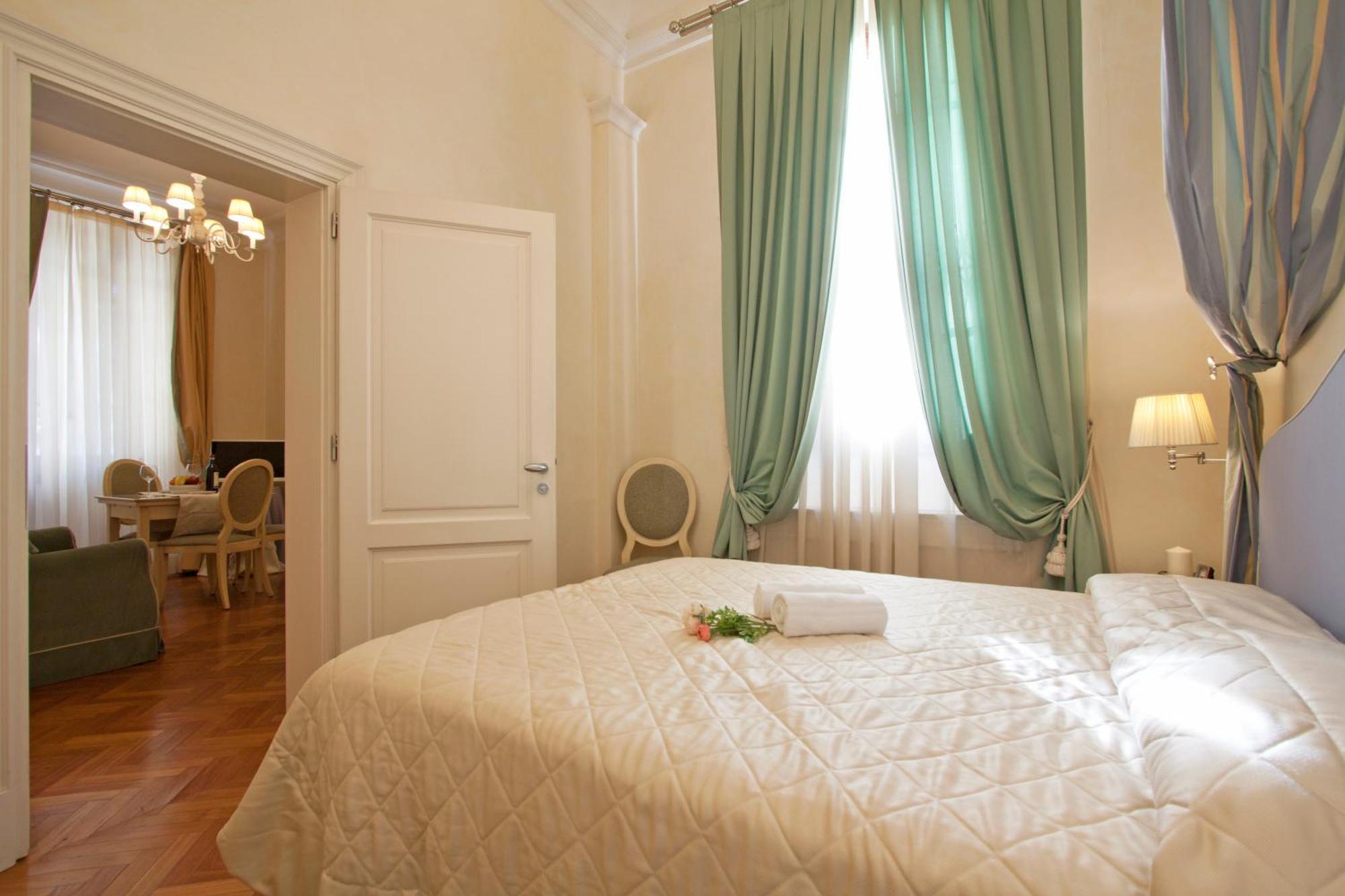 Serristori Palace Residence Флоренция Экстерьер фото
